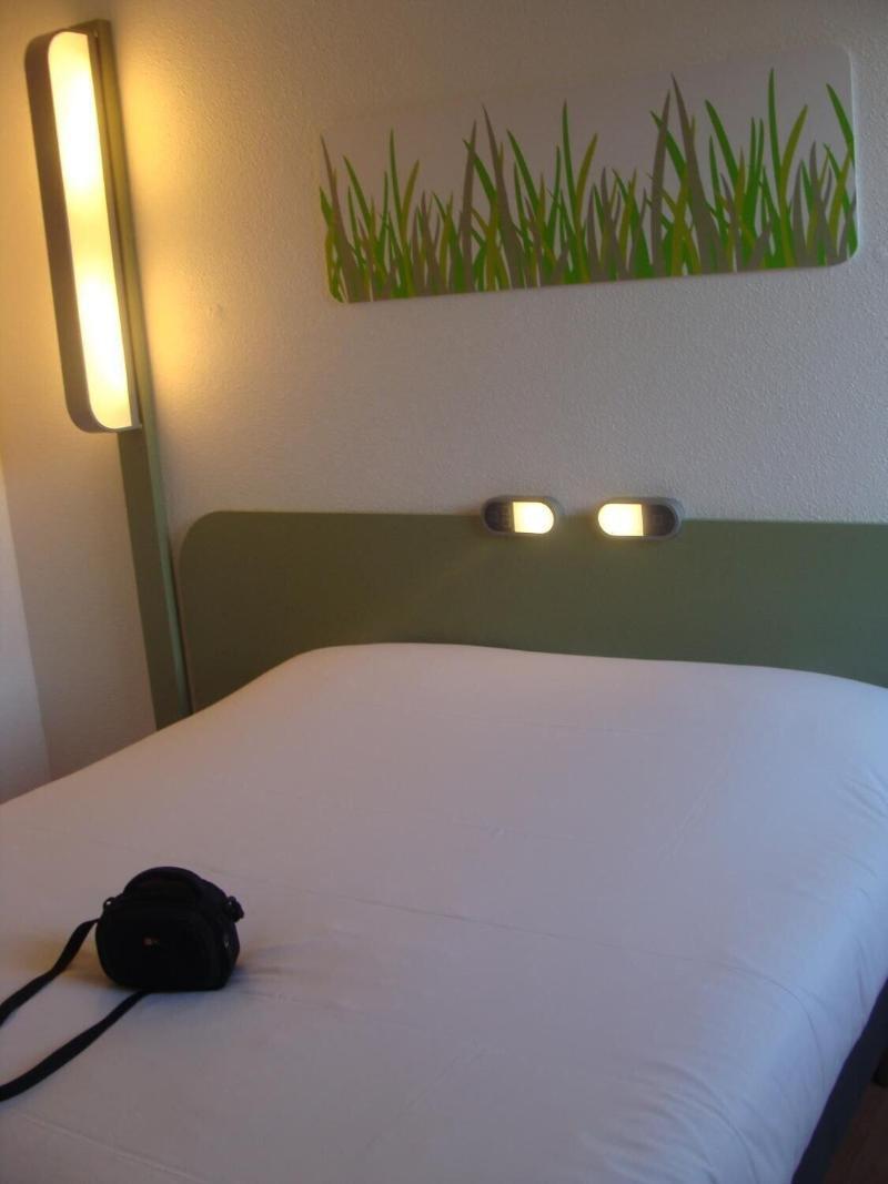 Ibis Budget Thiers Bagian luar foto